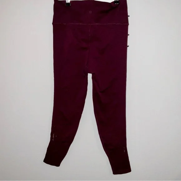 Athleta Halasana Seamless 7/8 Aubergine Burgundy Leggings Medium - Picture 6 of 6